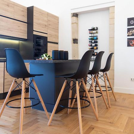 Residenza Dumah - Elegante Dimora In Centro Lejlighed Syracuse Eksteriør billede