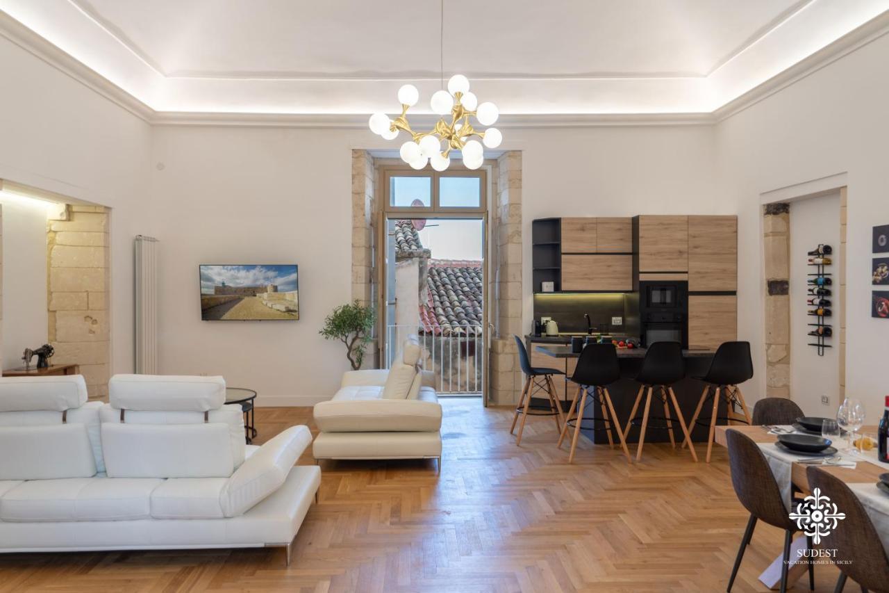 Residenza Dumah - Elegante Dimora In Centro Lejlighed Syracuse Eksteriør billede