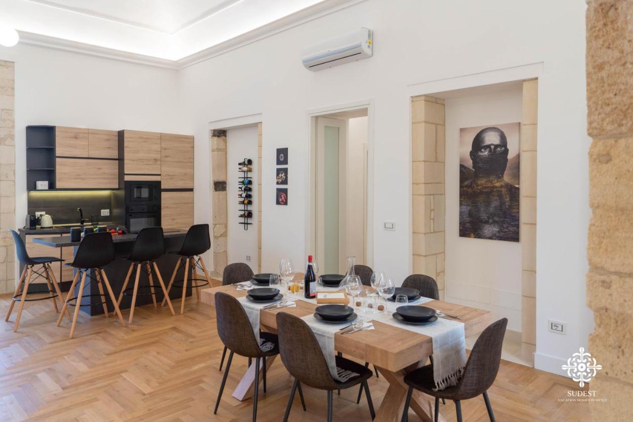 Residenza Dumah - Elegante Dimora In Centro Lejlighed Syracuse Eksteriør billede