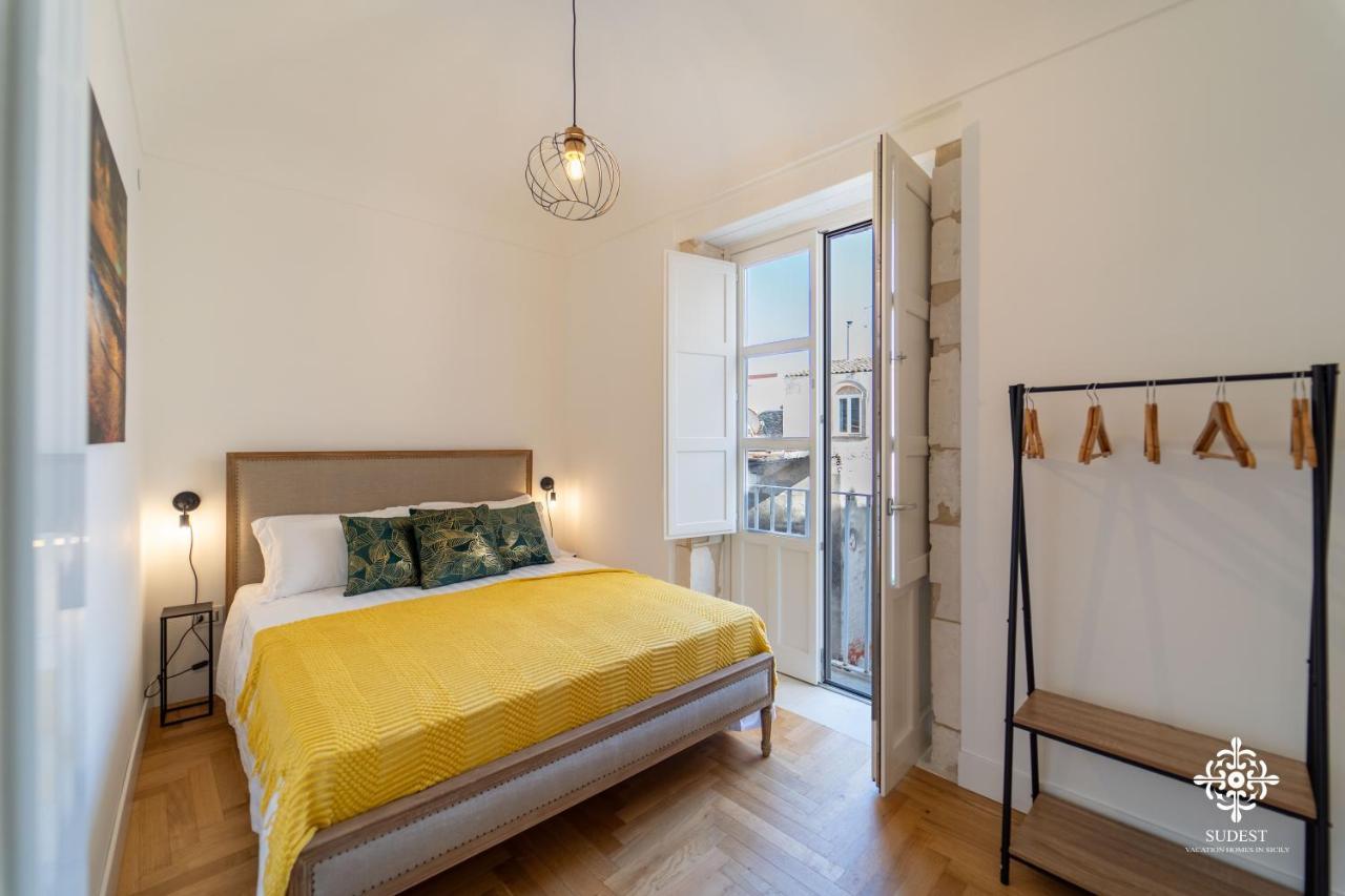 Residenza Dumah - Elegante Dimora In Centro Lejlighed Syracuse Eksteriør billede