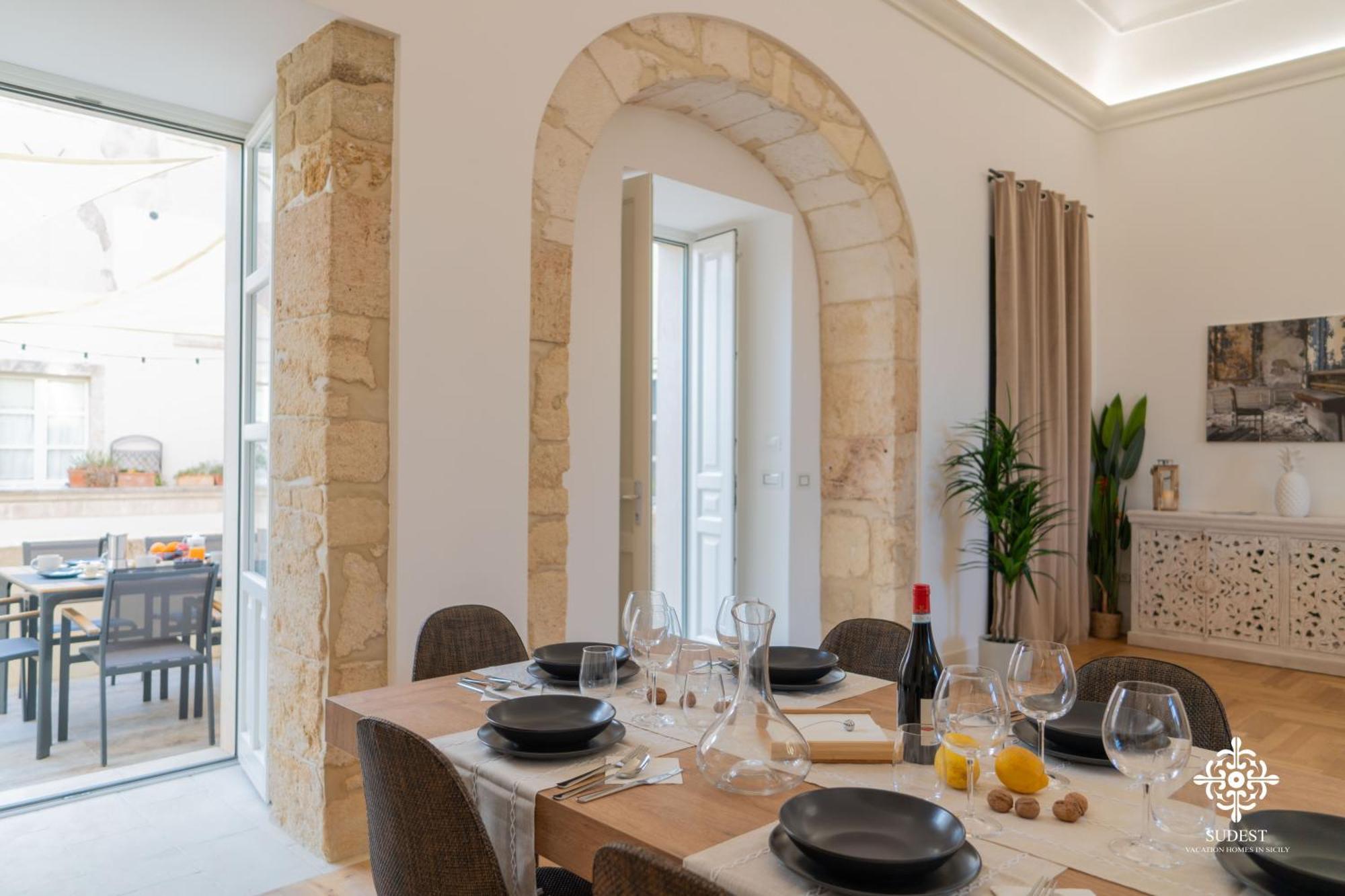 Residenza Dumah - Elegante Dimora In Centro Lejlighed Syracuse Eksteriør billede
