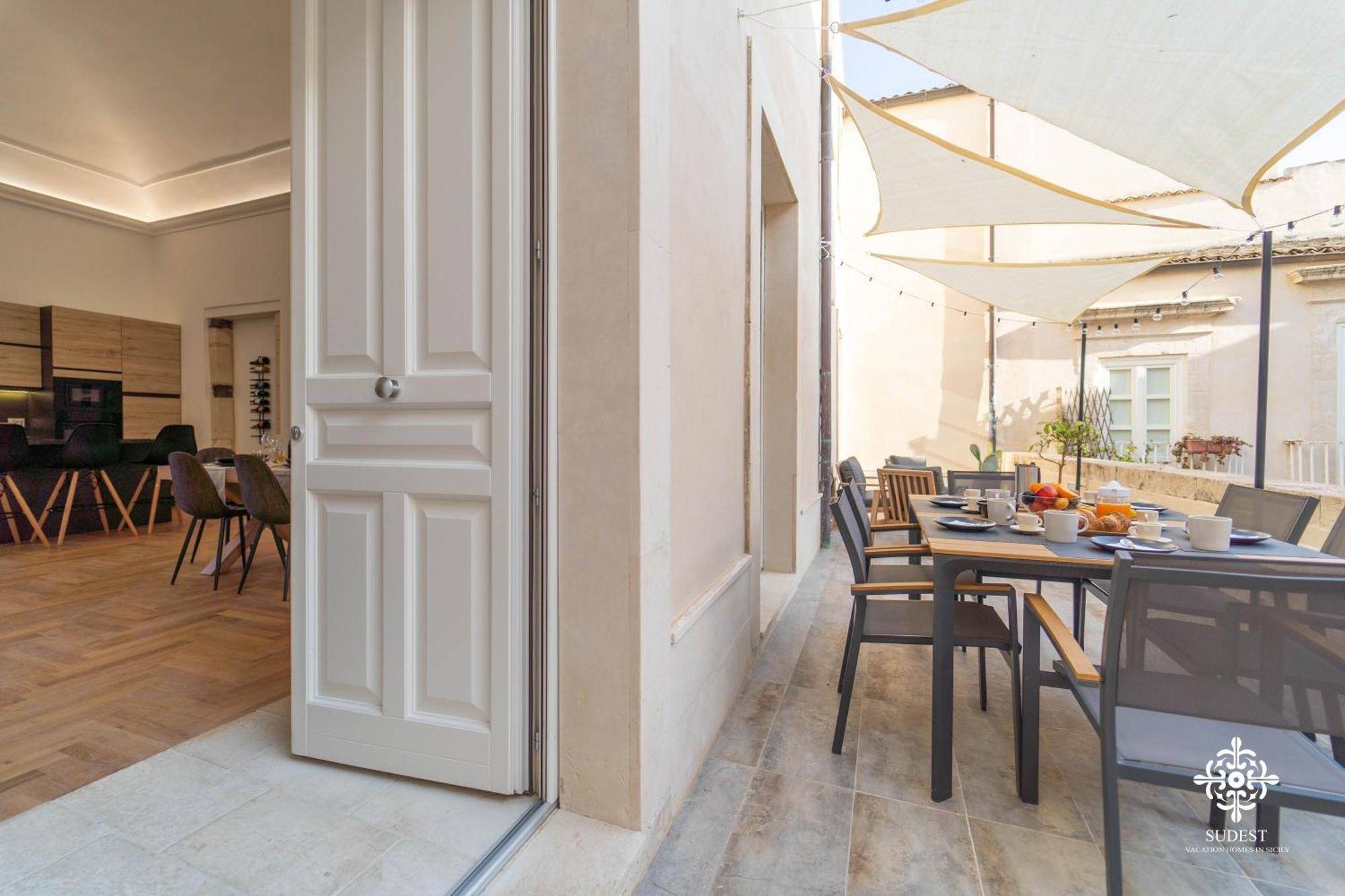 Residenza Dumah - Elegante Dimora In Centro Lejlighed Syracuse Eksteriør billede